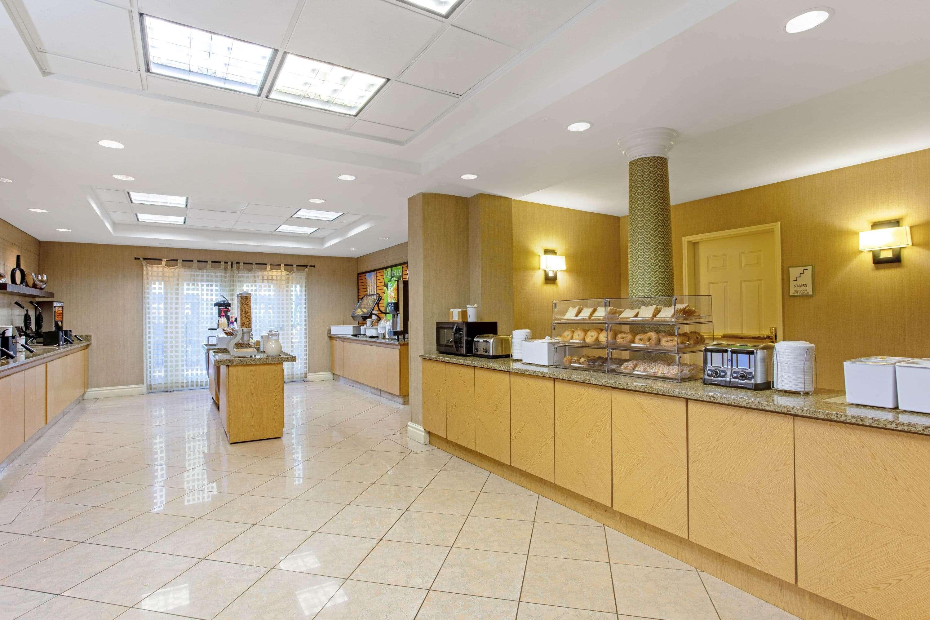 La Quinta By Wyndham Orlando I Drive/Conv Center Hotel Williamsburg Exterior photo
